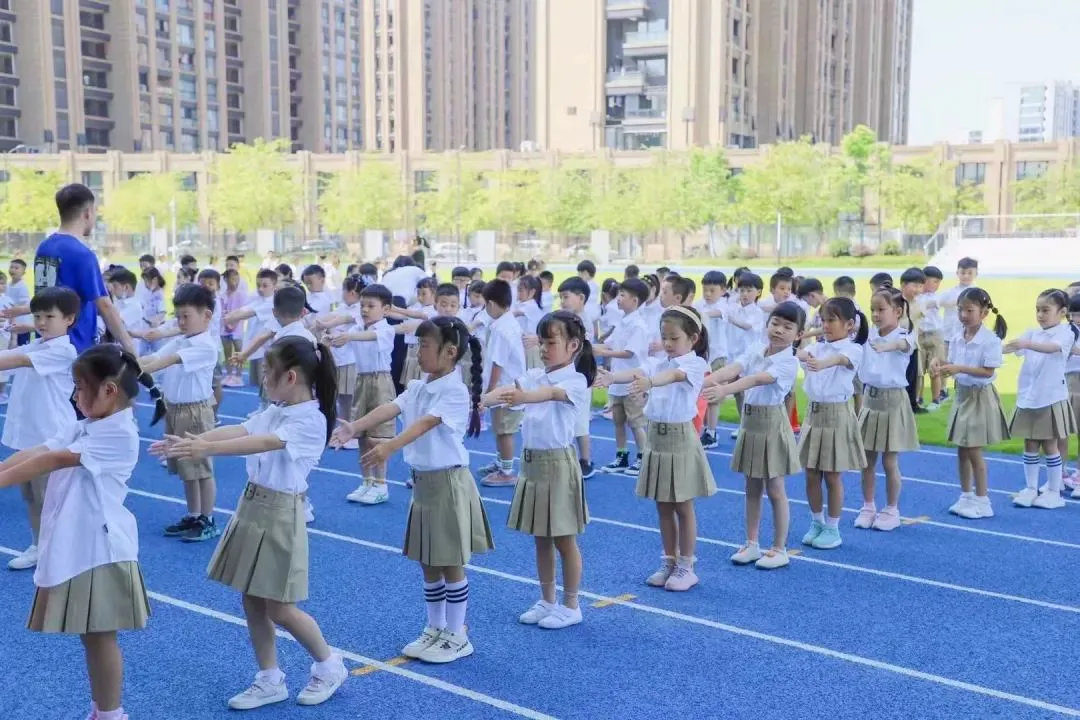 篮球力量训练计划表图片_2